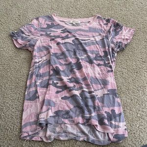 Pink/grey camo t-shirt